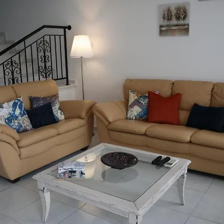 Holiday Diana's Heights Townhouse 펜션 페이야